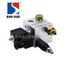 液壓升降平臺，也能看到升降支撐閥的身影